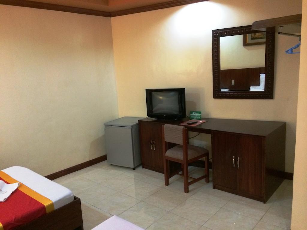 Ysabelle Mansion Bed & Breakfast Puerto Princesa Exterior photo