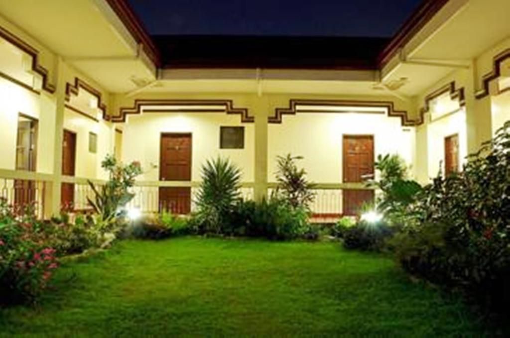 Ysabelle Mansion Bed & Breakfast Puerto Princesa Exterior photo