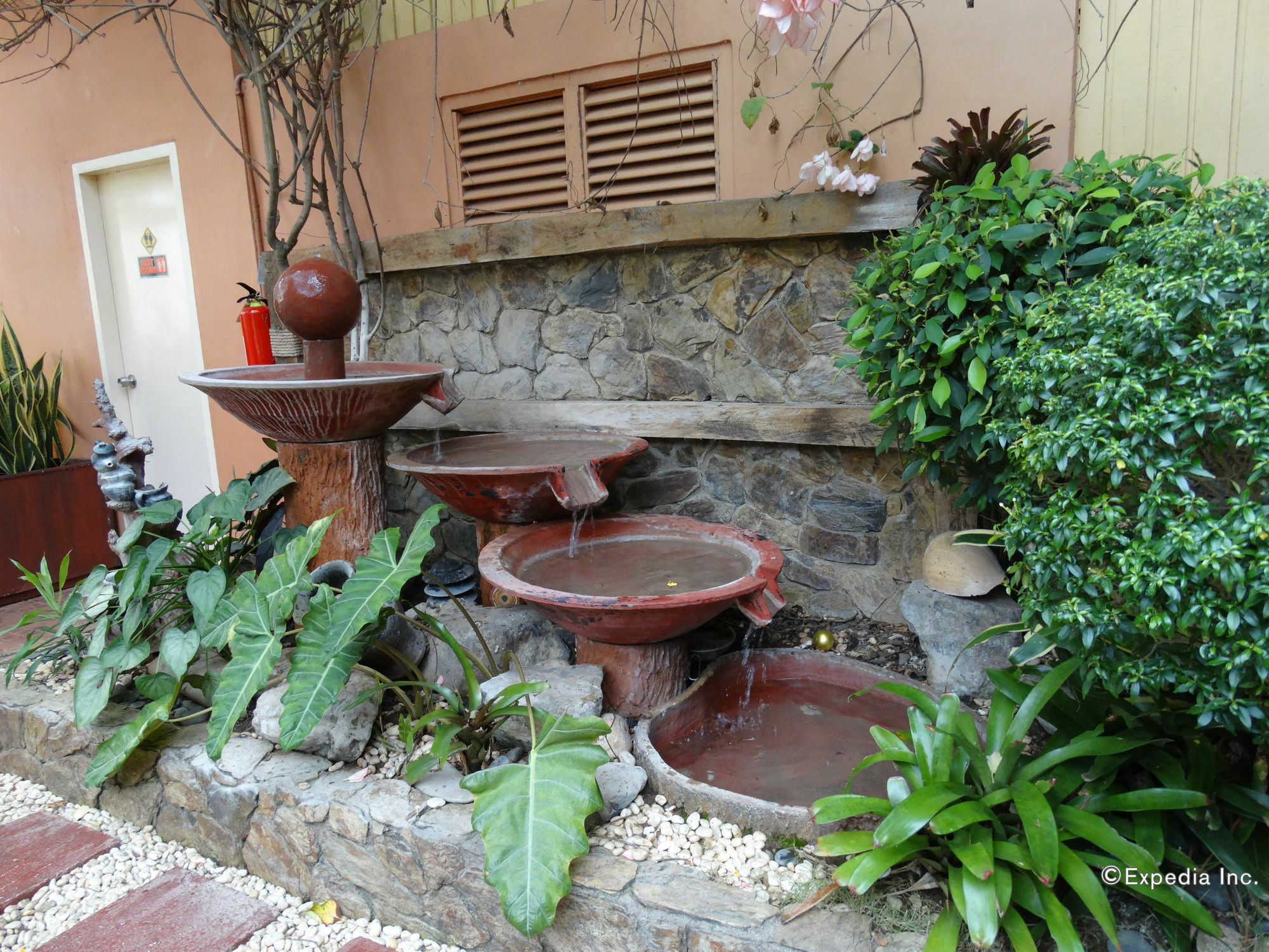 Ysabelle Mansion Bed & Breakfast Puerto Princesa Exterior photo